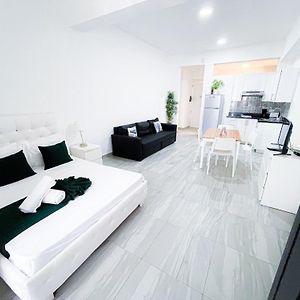 Superior Studio